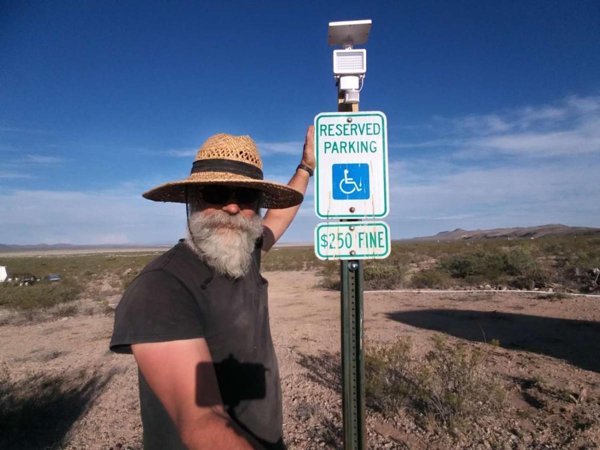 Camping At Desert Gardens Oasis In Lobo, Tx 范霍恩 外观 照片